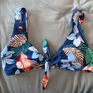 Hollister bikini top